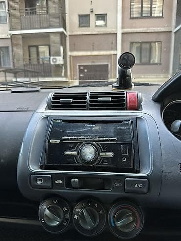 magi: Honda Fit: 2002 г., 1.3 л, Автомат, Бензин, Хэтчбэк — 10