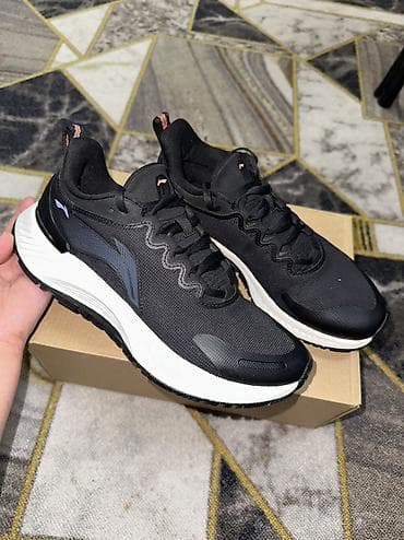 Кроссовки от лининг 1 выход размер не подошел!