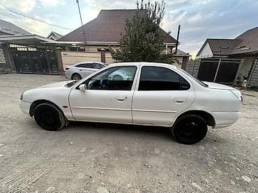 жигули капот: Ford Mondeo: 1997 г., 1.6 л, Механика, Газ, Седан — 3