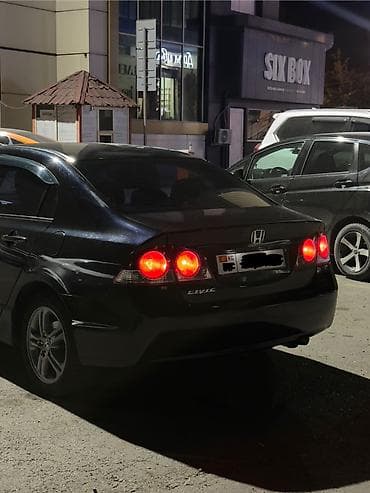 1: Honda Civic: 2008 г., 1.8 л, Автомат, Бензин, Седан — 3