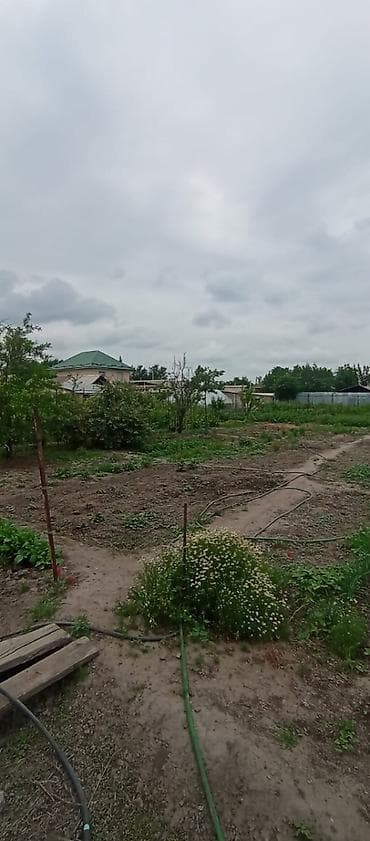 продам дом киргизия 1: Продается жилой кирпичный дом 72 м.кв. на участке 15 соток по — 10