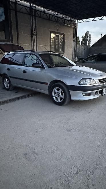 Toyota Avensis: 1999 г., 1.6 л, Механика, Бензин, Универсал