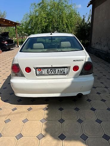 рассматриваю варианты: Toyota Altezza: 2003 г., Автомат, Бензин, Седан — 2