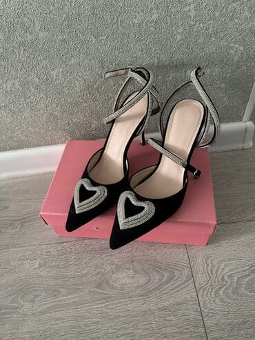 Оксфорды: Продам очень удобные красивые туфли . Натур.замша. Кожа. Отдам — 1