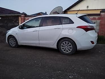 Hyundai i30: 2016 г., 1.6 л, Кол менен иштөөчү, Бензин, Универсал — 2