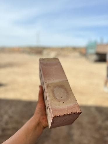 pop mart: Кирпич в поддонах 9 сом 
Качество высшее — 3