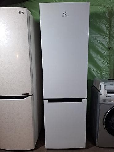 Холодильник Indesit, Б/у, Двухкамерный, De frost (капельный)