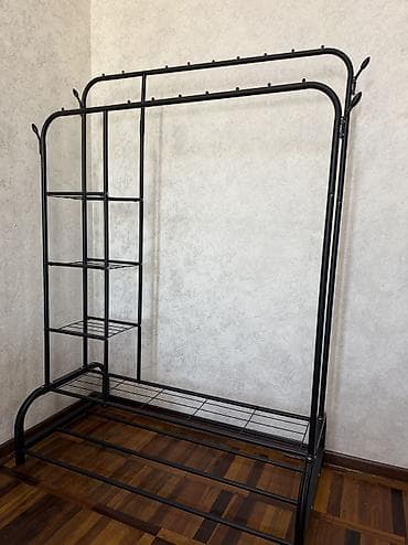 Органайзеры для одежды: Кронштейн прочный сварочный на колесах Цена: 2500 Есть 2 фото по — 4