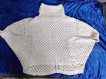 Вязаный свитер-пончо с высоким воротником - Фасон: свободный крой в