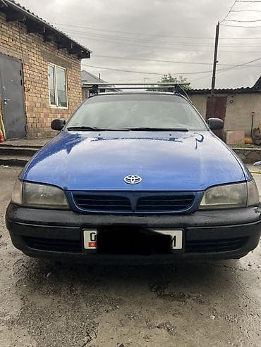 Toyota Carina: 1996 г., 1.6 л, Механика, Бензин, Седан