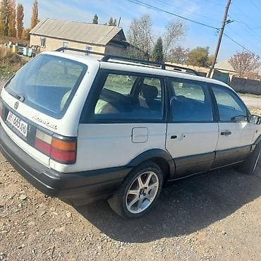 Volkswagen Passat Variant: 1990 г., 1.8 л, Газ, Универсал — 2