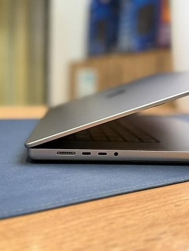 Ноутбуки: Ноутбук Apple (MacBook) 16 скрин ", M1 Pro, 2021 год, ОЗУ, RAM: 32 ГБ — 5