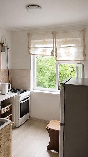 4: 2 комнаты, 43 м², 7 мкр 104 серия, 4 этаж, Старый ремонт — 5