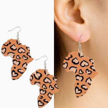 платье леопардовое: Серьги - подвески НС в форме карты Африки выполнены из лёгкого — 1