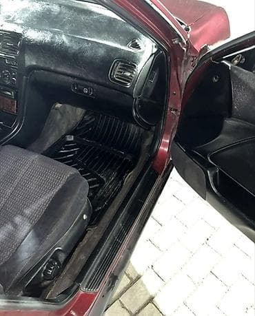 ижара авто: Honda Accord: 1993 г., 2 л, Кол менен иштөөчү, Седан — 6