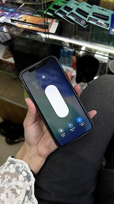 Мобильные телефоны: IPhone 11, Б/у, 128 ГБ, Черный, Защитное стекло, 81 % — 5