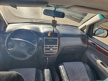 Продажа авто: Toyota Avensis Verso: 2001 г., 2 л, Автомат, Газ, Минивэн — 7