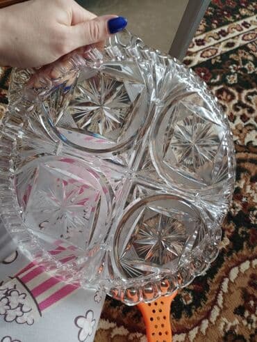 стеклянные формы: Хрустальная ваза с делением на секции. новая,но есть очень маленький — 3
