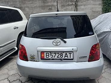 Toyota Ist: 2002 г., 1.5 л, Автомат, Бензин, Хэтчбэк