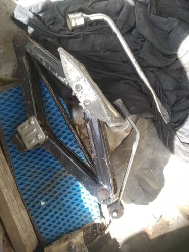 тай эти бишкек: Жазуу үстөл, Колдонулган — 23