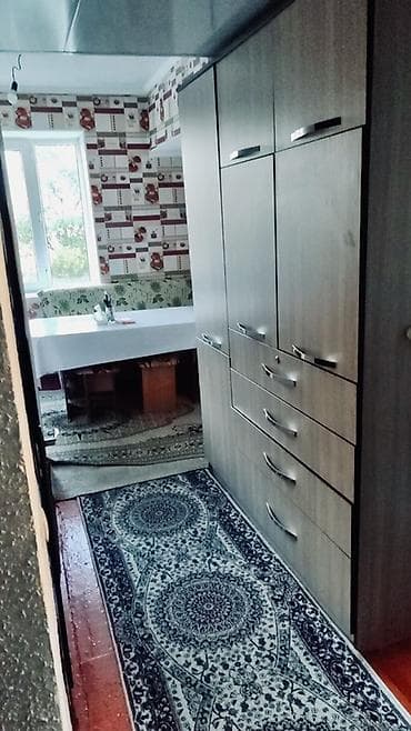 Аренда квартир: Уютная комната в г. Каракол Адрес: ул. Абдрахманова, 127 (напротив — 7