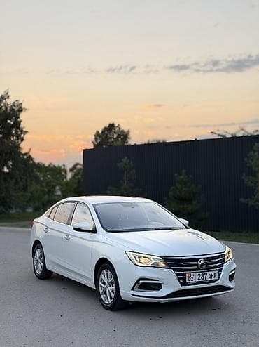 byd e1: MG : 2024 г., 1.5 л, Автомат, Бензин, Седан — 3