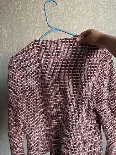 red centr: Жакет FRANK WALDER из твидовой фактурной ткани. В отличном состоянии — 2