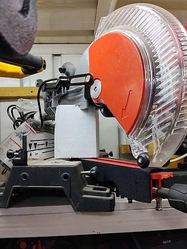 шарниры: Торцовочная пила с протяжкой (усовочная станина) - Предназначена для — 1