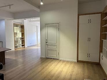 Аренда офисов, 83 м², В жилом комплексе