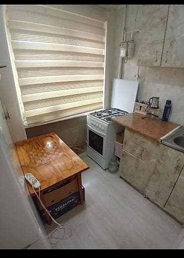 Продажа квартир: 1 комната, 29 м², Хрущевка, 3 этаж, Старый ремонт — 4