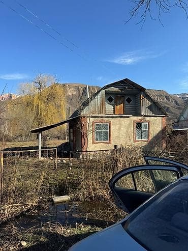 Продаётся загородный дом с участком 12 соток в живописном горном
