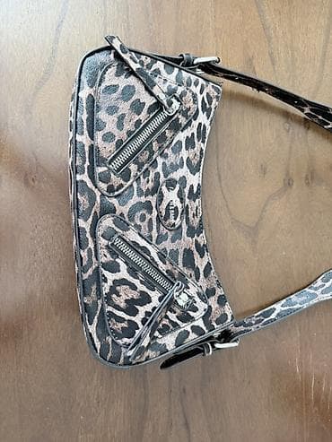 👜 Леопардовая сумка через плечо Стильная компактная сумка с at lalafo.kg 👜 Леопардовая сумка через плечо Стильная компактная сумка с