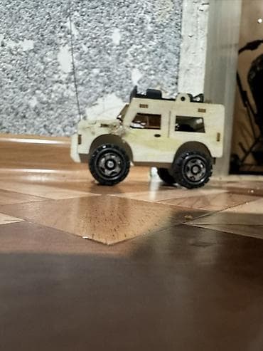 мобильные часы: Деревянный радиоуправляемый внедорожник (самосбор/handmade) - Корпус — 1