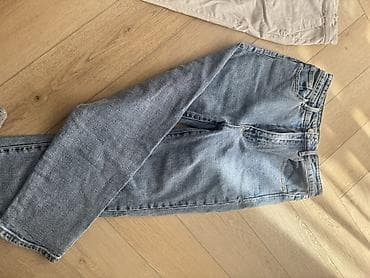 джинсы mango: Комплект из двух пар брюк/джинсов: За 2 брючки 700 сом состояние — 2