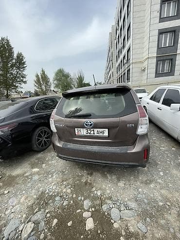 гибрит: Toyota Prius: 2017 г., Гибрид, Универсал — 2