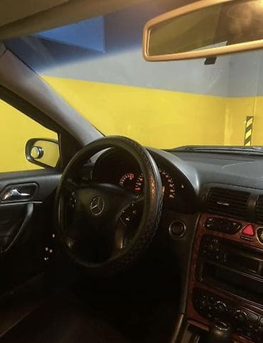 Продажа авто: Mercedes-Benz C-Class: 2003 г., 2 л, Автомат, Бензин, Седан — 5
