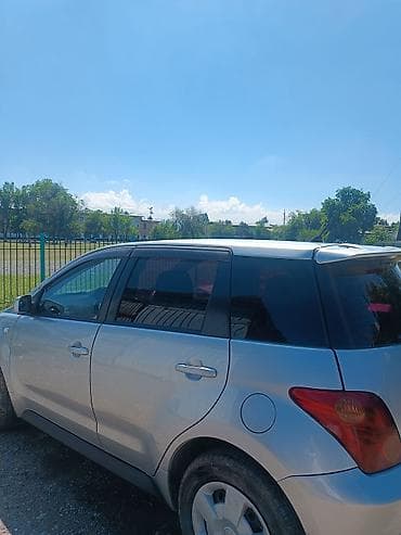 Toyota: Toyota Ist: 2005 г., Автомат, Бензин, Хэтчбэк — 6
