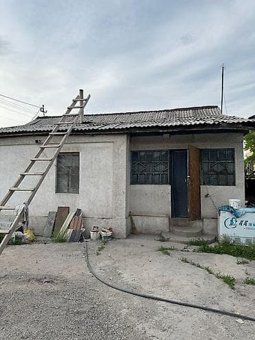 mega hous: Продаются 2 дома на одном участке .4,7 соток. Старый дом -40м2 — 3