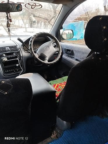 Toyota: Toyota Ipsum: 1997 г., 2 л, Автомат, Бензин, Минивэн — 9