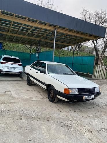 Audi 100: 1990 г., 2.3 л, Механика, Бензин, Седан