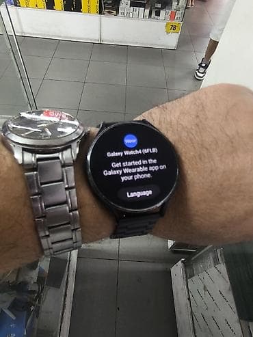 Samsung Galaxy Watch4 (модель на экране: Galaxy Watch4, BT) с круглым — 1