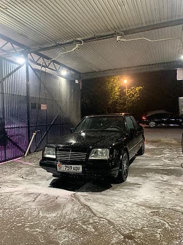 v class: Mercedes-Benz W124: 1995 г., 2.2 л, Механика, Бензин, Седан — 1