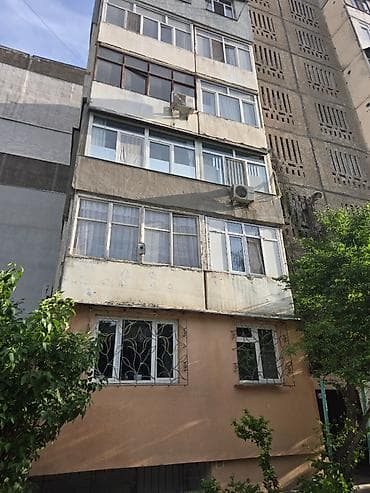 квартира в асанбае: 3 комнаты, 67 м², 106 серия, 2 этаж, Старый ремонт — 1