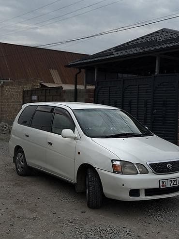 китай минивен: Toyota Gaia: 2003 г., 2 л, Автомат, Бензин, Минивэн — 2