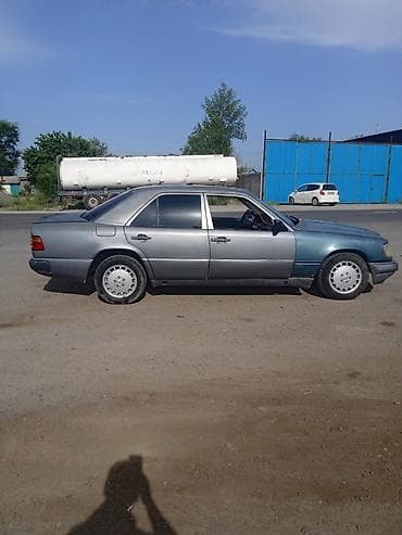 победа авто: Mercedes-Benz E-Class: 1987 г., 2.3 л, Механика, Дизель, Седан — 4