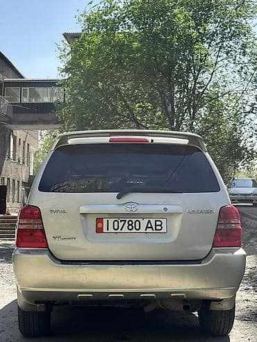 Toyota Highlander: 2002 г., 3 л, Автомат, Бензин, Кроссовер — 2