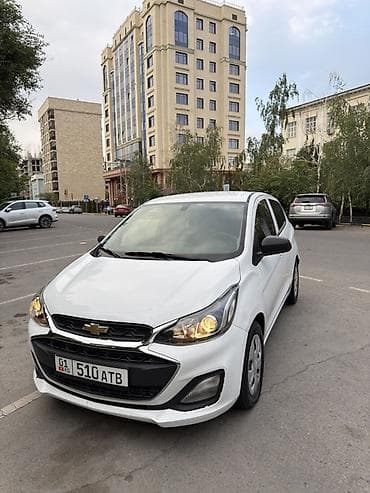 Chevrolet Spark: 2018 г., 1 л, Вариатор, Бензин, Хэтчбэк