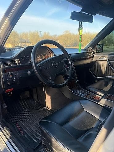 Транспорт: Mercedes-Benz W124: 1994 г., 3.2 л, Автомат, Газ, Седан — 6