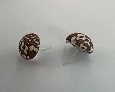 свадебные платья для покрытых: Очаровательные серёжки-пуговки НС с тканевым покрытием в шести — 6