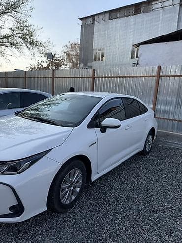 lada samara: Toyota Corolla: 2022 г., 1.8 л, Автомат, Гибрид, Седан — 2